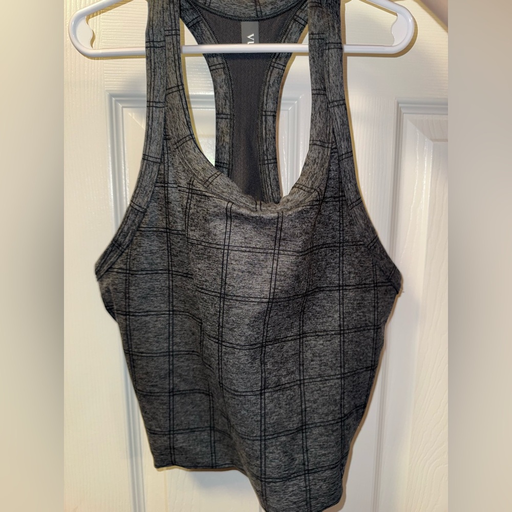 Vuori Elevation Windowpane Tank